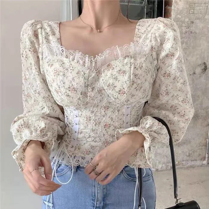 Spring style, floral blouse with lace square collar, short long-sleeve top Slim Fit Blouse