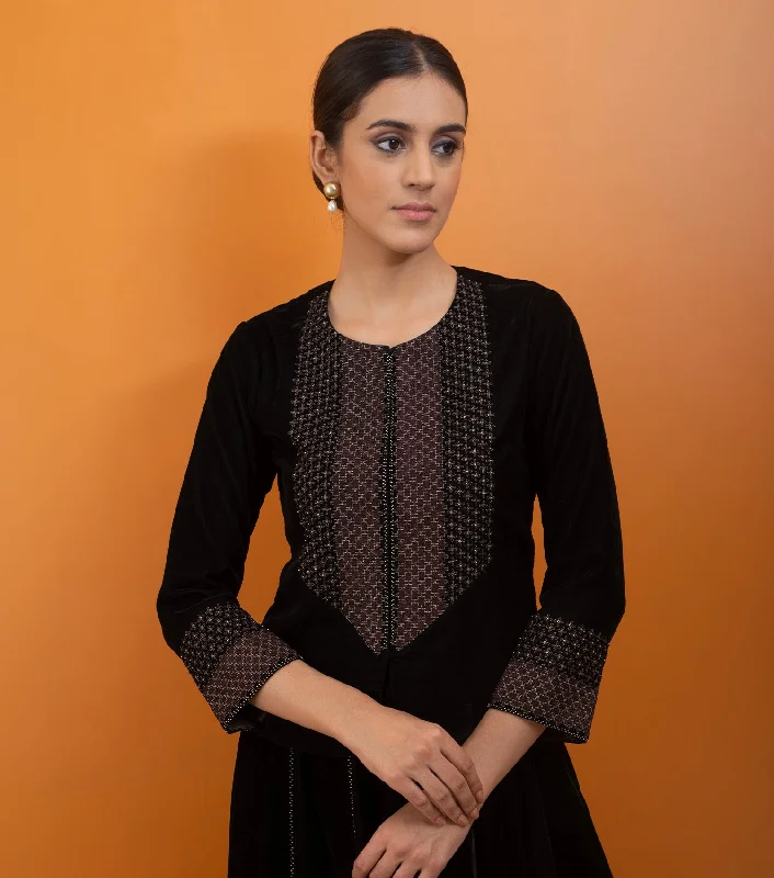 Black Hand Embroidered Velvet Blouse Chic Sleeveless Blouse
