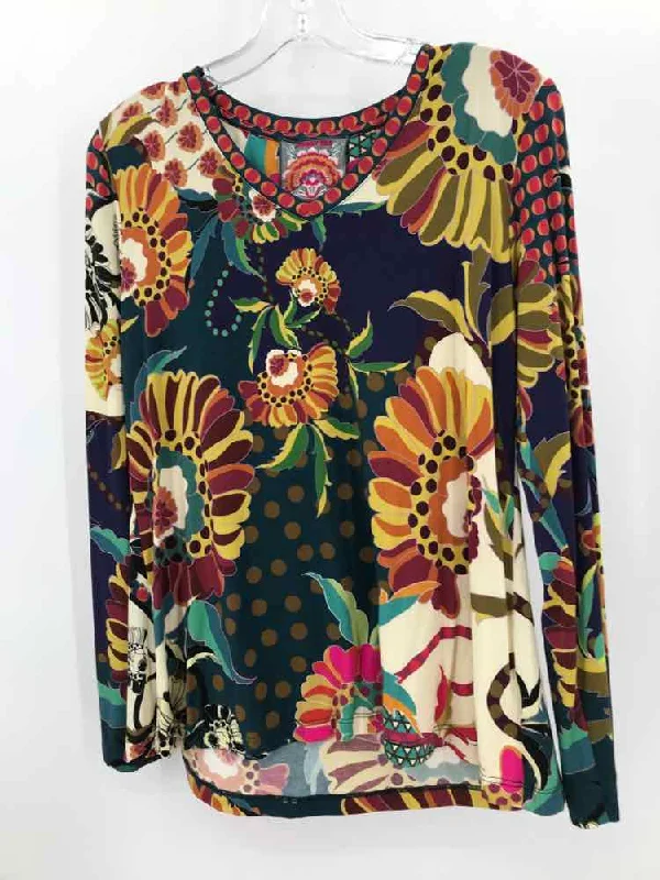 Pre-Owned Johnny Was Purple Size XS Printed T-shirt-- Chenille Blend Fleece Blend Nylon Blend Pre-Owned Johnny Was Purple Size XS Printed T-shirt-- Chenille Blend Fleece Blend Nylon Blend