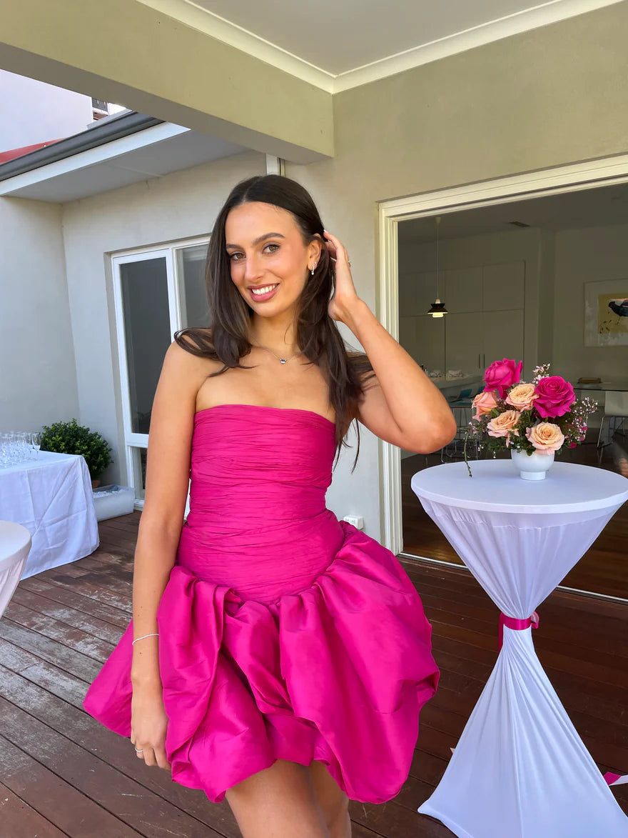 Hire AJE Piacere Violette Bubble Hem Mini Dress in Fuchsia Pink Trendy Mesh Mini Dress Hire AJE Piacere Violette Bubble Hem Mini Dress in Fuchsia Pink Trendy Mesh Mini Dress