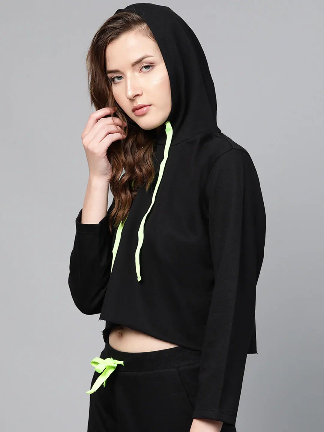 Black Boxy Crop Sweatshirt Hoodie Hoodie with Embroidery Detailed Premium
