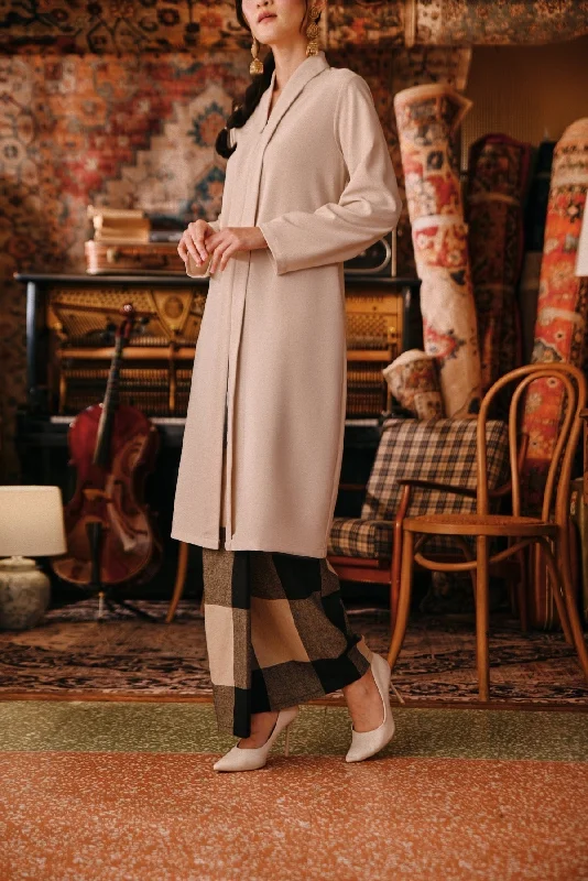 The Akar Kita Women Folded Skirt - Black Square linen skirt relaxed