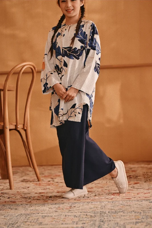 The Nest Folded Skirt - Navy Blue pleated skirt texture