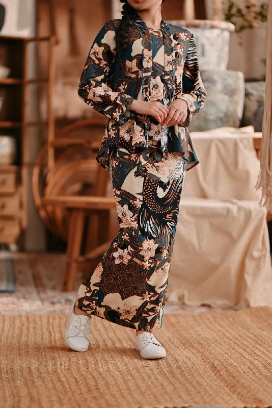 The Bay Broderie Back Pleats Skirt - Rich silk skirt lustrous
