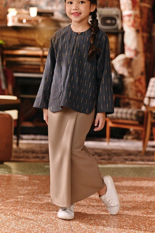 The Akar Kita Folded Skirt - Silver Mink wool skirt warm