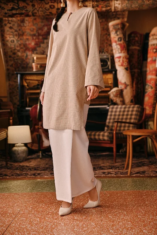 The Akar Kita Women Folded Skirt - Off White cashmere skirt rich