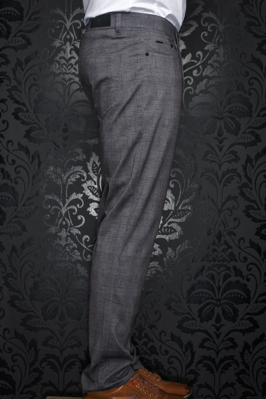 Au Noir Stretch Pant | Winchester Sidney Dark Grey Chic Capri Pants