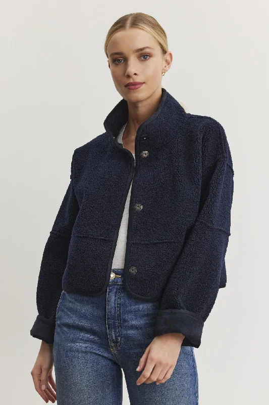 KELLY LUXE SHERPA REVERSIBLE JACKET Welt Pockets Slit Pockets Flap Pockets