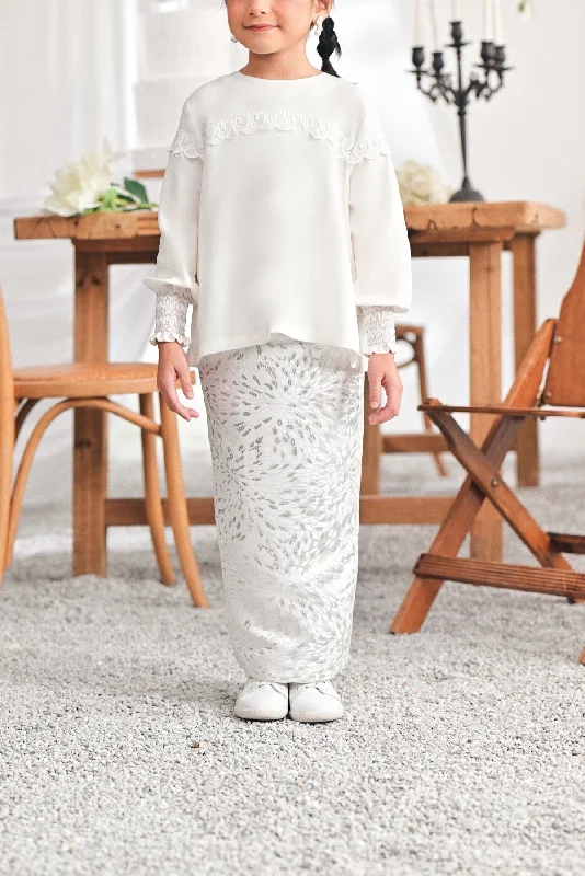 The Mimpian Jacquard Skirt - Spring Ice lightweight skirt design