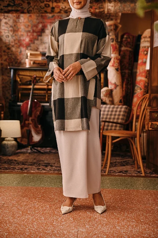 The Akar Kita Women Folded Skirt - Fog Cream chiffon skirt floaty