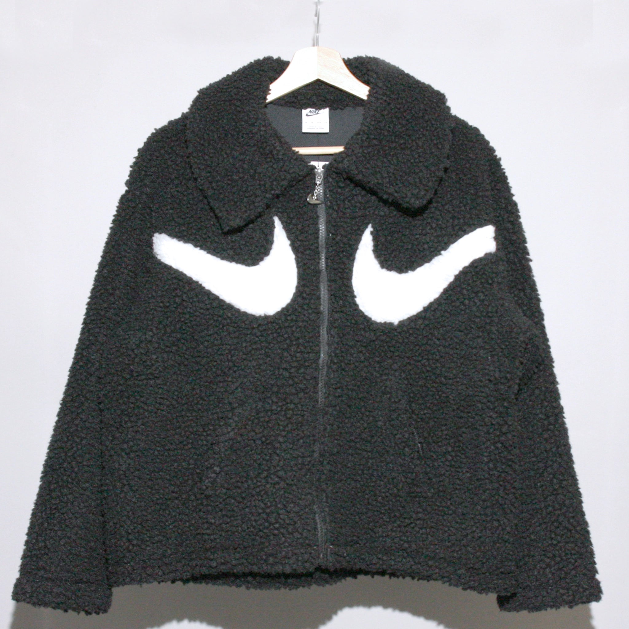 NIKE Womens Sportswear Swoosh Sherpa Oversized Jacket One-Shoulder Jacket Off-the-Shoulder Jacket Asymmetrical Jacket NIKE Womens Sportswear Swoosh Sherpa Oversized Jacket One-Shoulder Jacket Off-the-Shoulder Jacket Asymmetrical Jacket