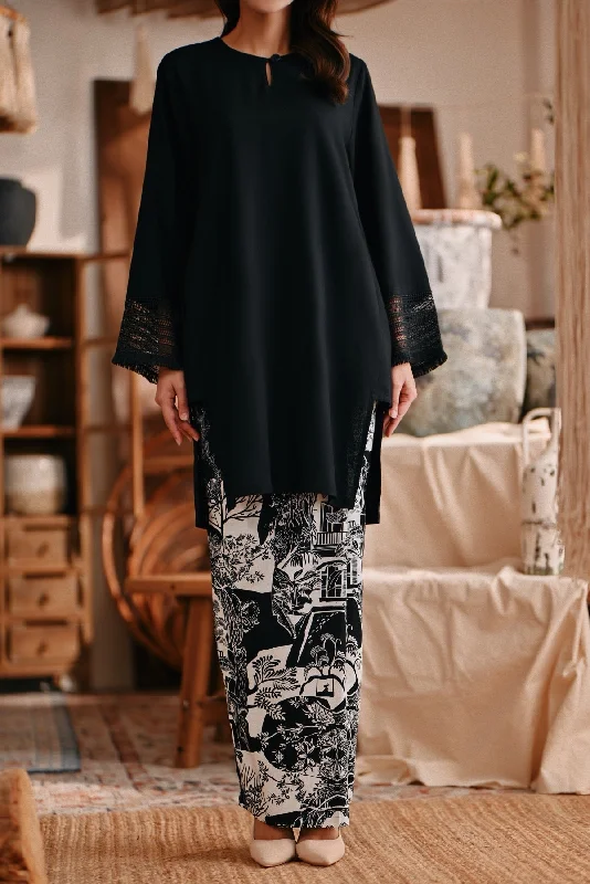 The Bay Women Folded Skirt - Legacy leather skirt sleek