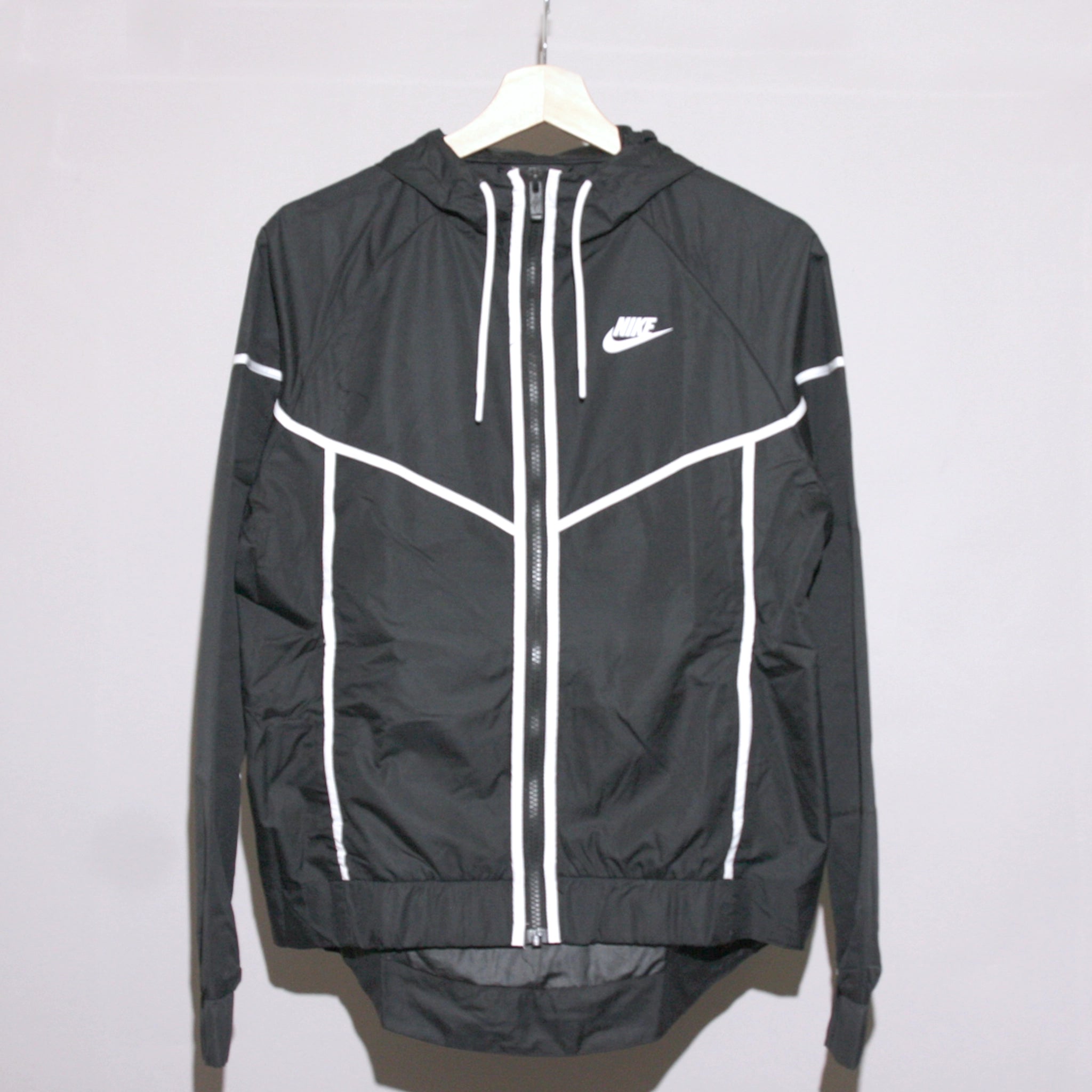 NIKE Womens Sportswear Windrunner Hooded Jacket Insulated Jacket Fitted Jacket Loose Jacket NIKE Womens Sportswear Windrunner Hooded Jacket Insulated Jacket Fitted Jacket Loose Jacket