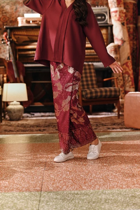 The Akar Kita Jacquard Skirt - Burgundy Glow leather skirt refined