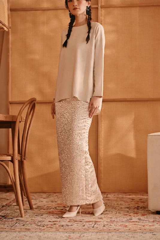 The Nest Women Jacquard Skirt - Spring Sand midi skirt versatile