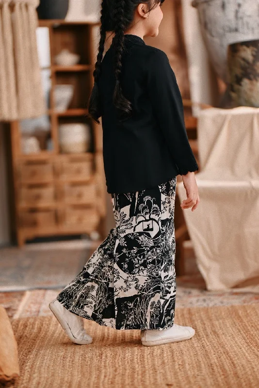 The Bay Broderie Back Pleats Skirt - Legacy linen skirt breathable