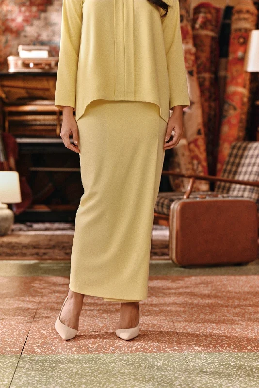 The Akar Kita Women Folded Skirt - Mellow Yellow vintage skirt charm