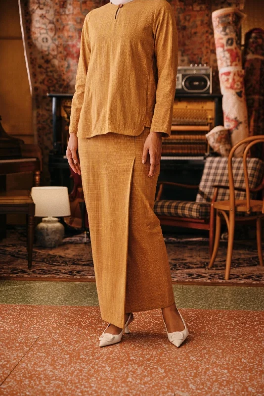 The Akar Kita Women Folded Skirt - Nature Gold corduroy skirt durable