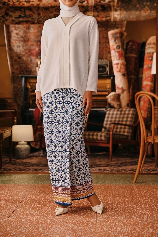 The Akar Kita Women Folded Skirt - Damar lace skirt elegant
