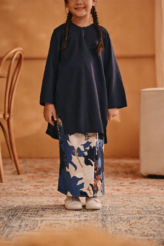 The Nest Folded Skirt - Flourish button skirt front